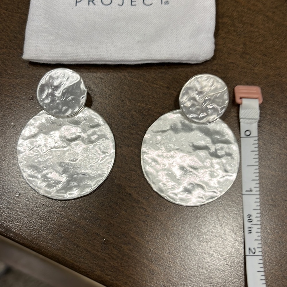 Earrings - Picture 3 of 3